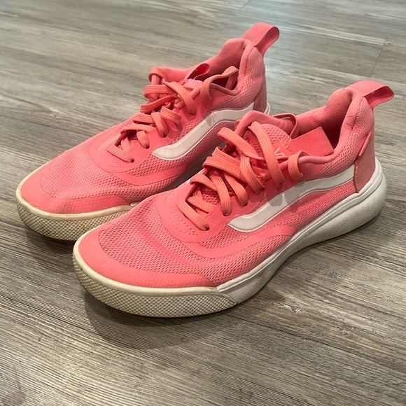 Vans ultra range ultra Cush lite size 7 women’s hot pink - Picture 1 of 2